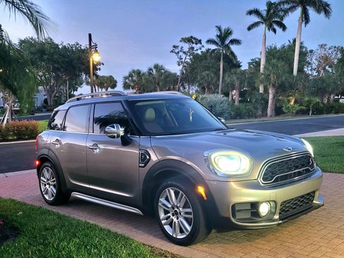 Used 2017 MINI Cooper Countryman S image 2