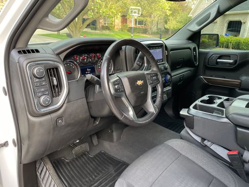 Used 2021 Chevrolet Silverado 1500 LT image 12