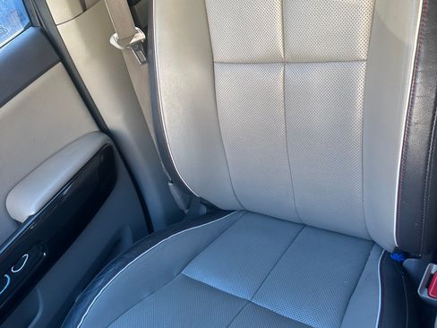 Used 2016 Kia Sedona SX FWD image 15