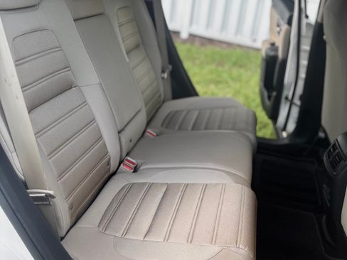 Used 2017 Honda CR-V EX image 5