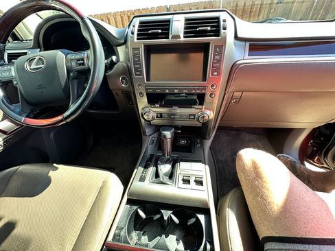 Used 2016 Lexus GX 460 w/ Premium Package image 8