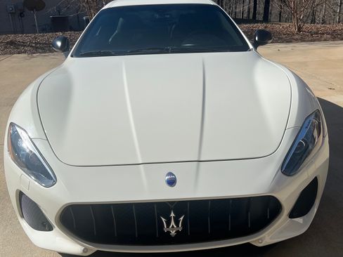 Used 2018 Maserati GranTurismo Sport image 2
