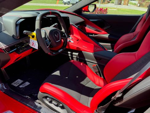 Used 2024 Chevrolet Corvette Z06 w/ Z07 Performance Package image 5