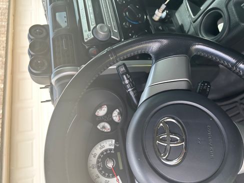 Used 2008 Toyota FJ Cruiser 2WD w/ Upgrade Pkg 2 image 14