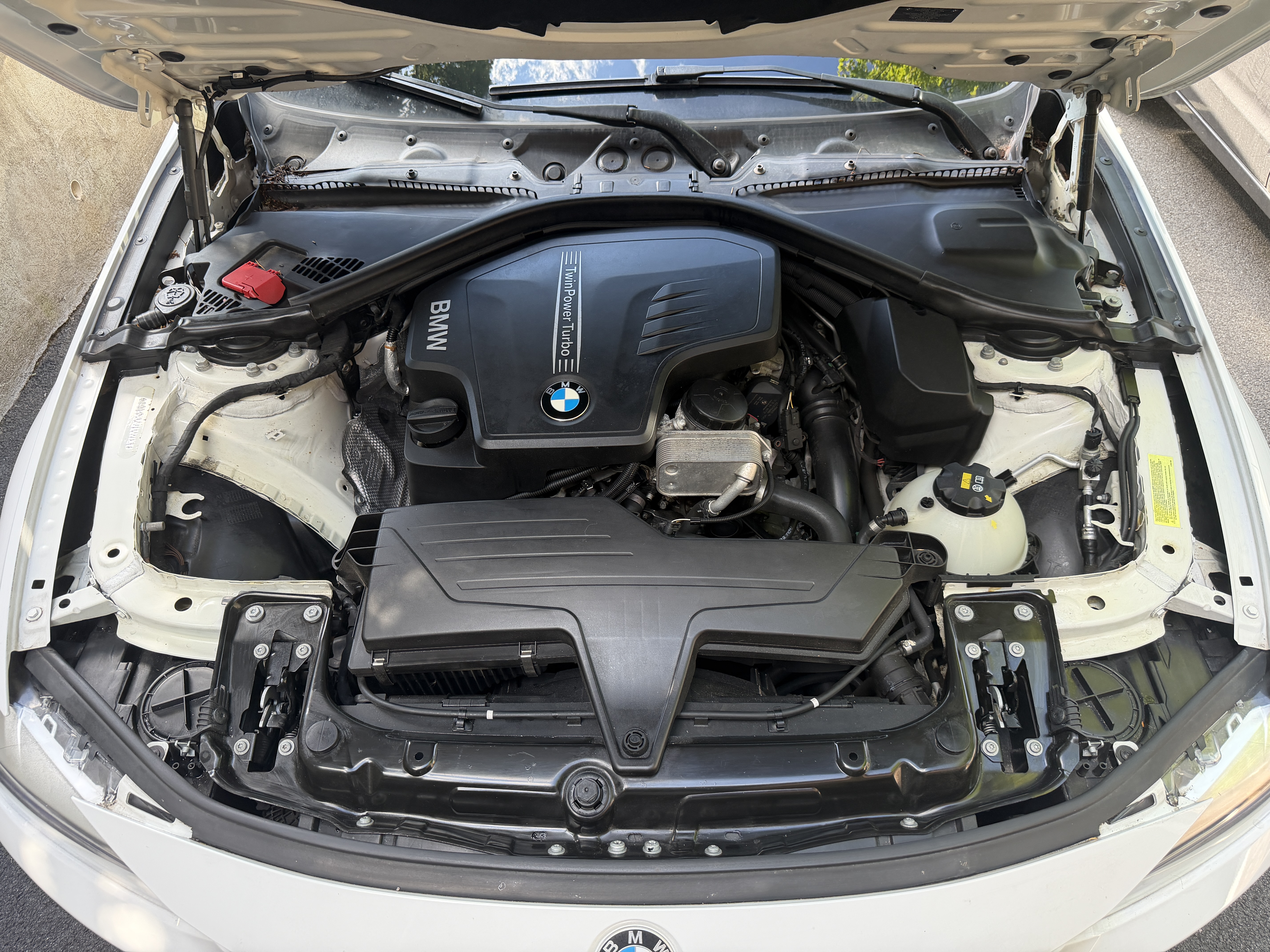 Used 2015 BMW 320i Sedan RWD image 4