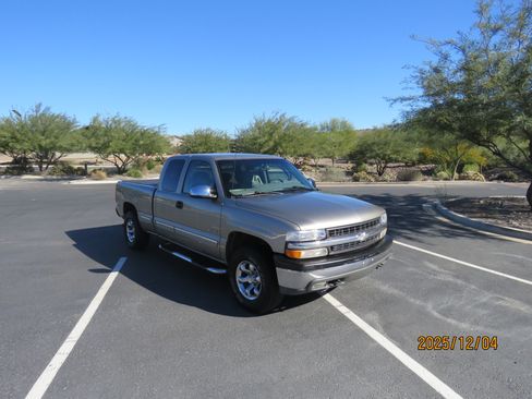 Used 1999 Chevrolet Silverado 1500 LS w/ Off-Road Chassis Pkg image 1