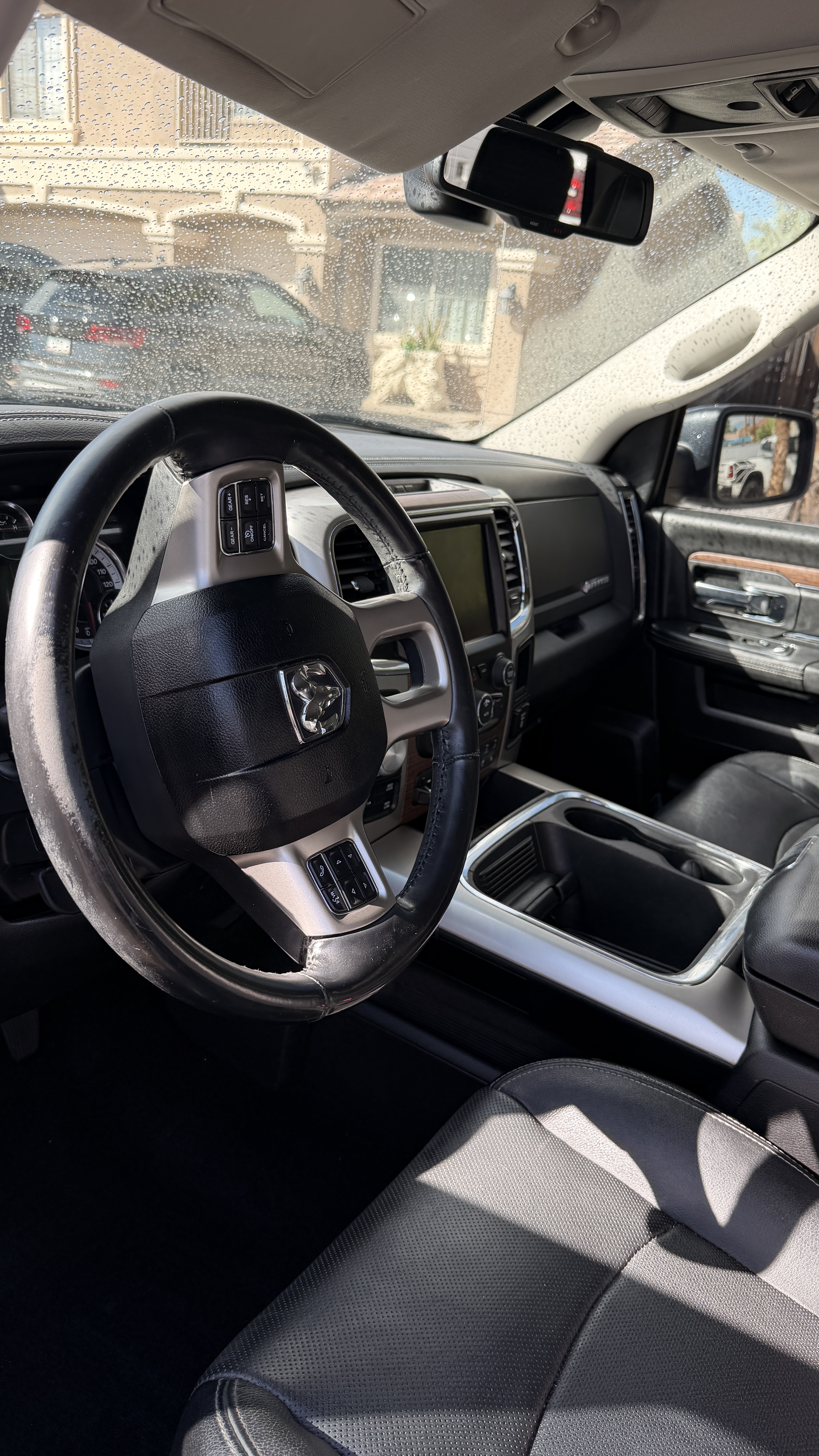 Used 2016 RAM 1500 Laramie AWD/4WD image 21