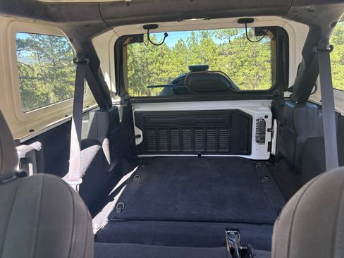 Used 2019 Jeep Wrangler Unlimited Sahara w/ Safety Group AWD/4WD image 14
