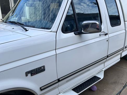 Used 1996 Ford F250 2WD SuperCab image 4