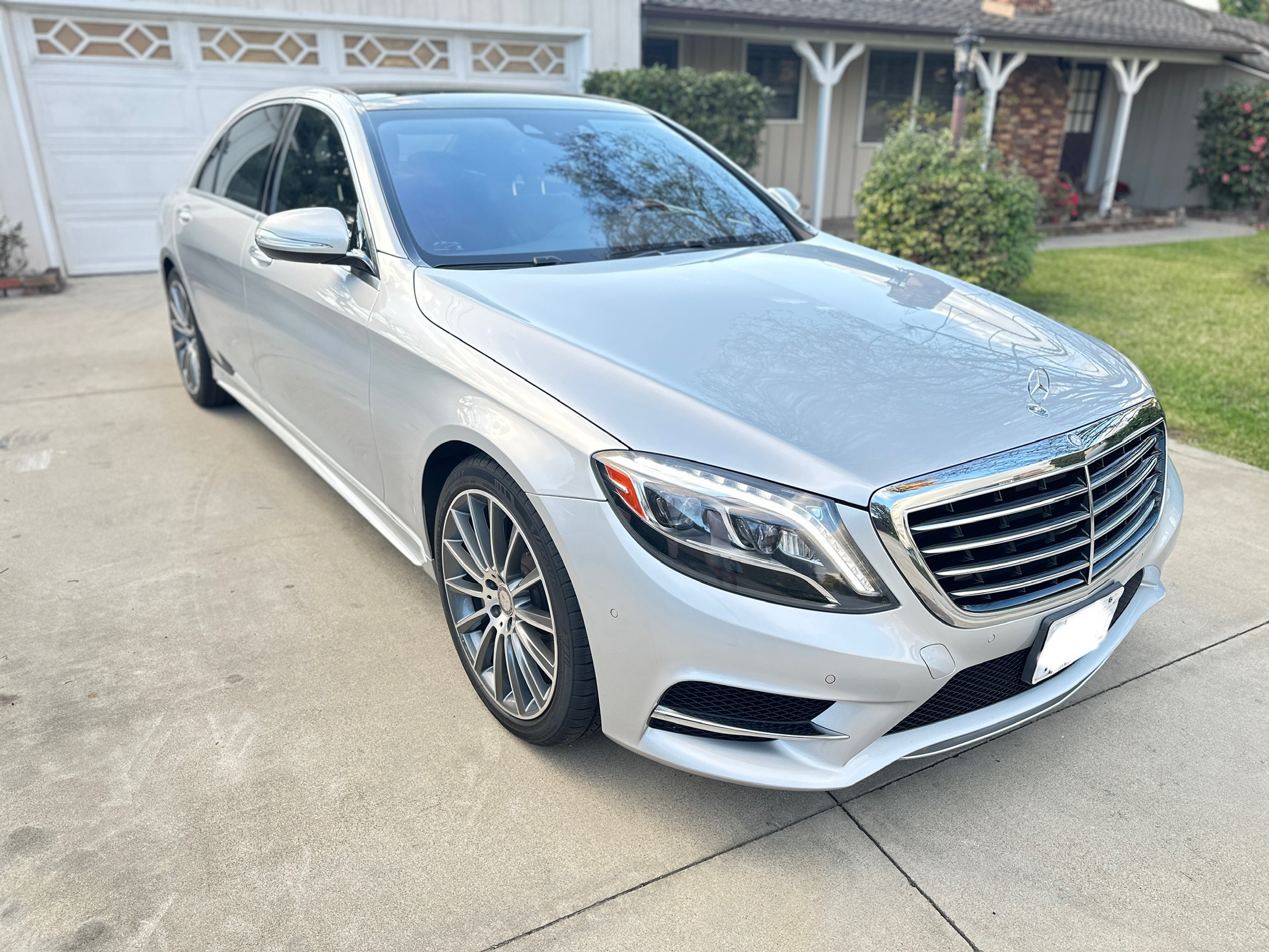 Used 2015 Mercedes-Benz S 550 Sedan image 5