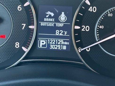 Used 2017 Nissan Armada SL w/ Moonroof Package image 9