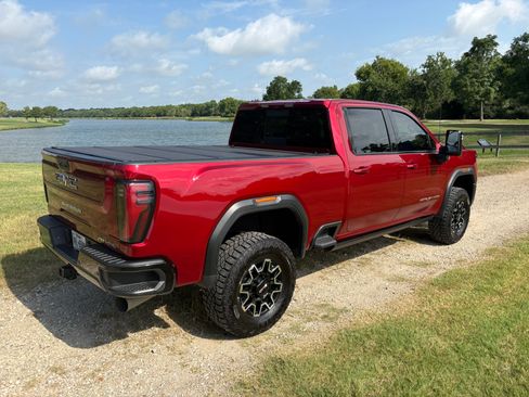 Used 2025 GMC Sierra 2500 AT4X image 8