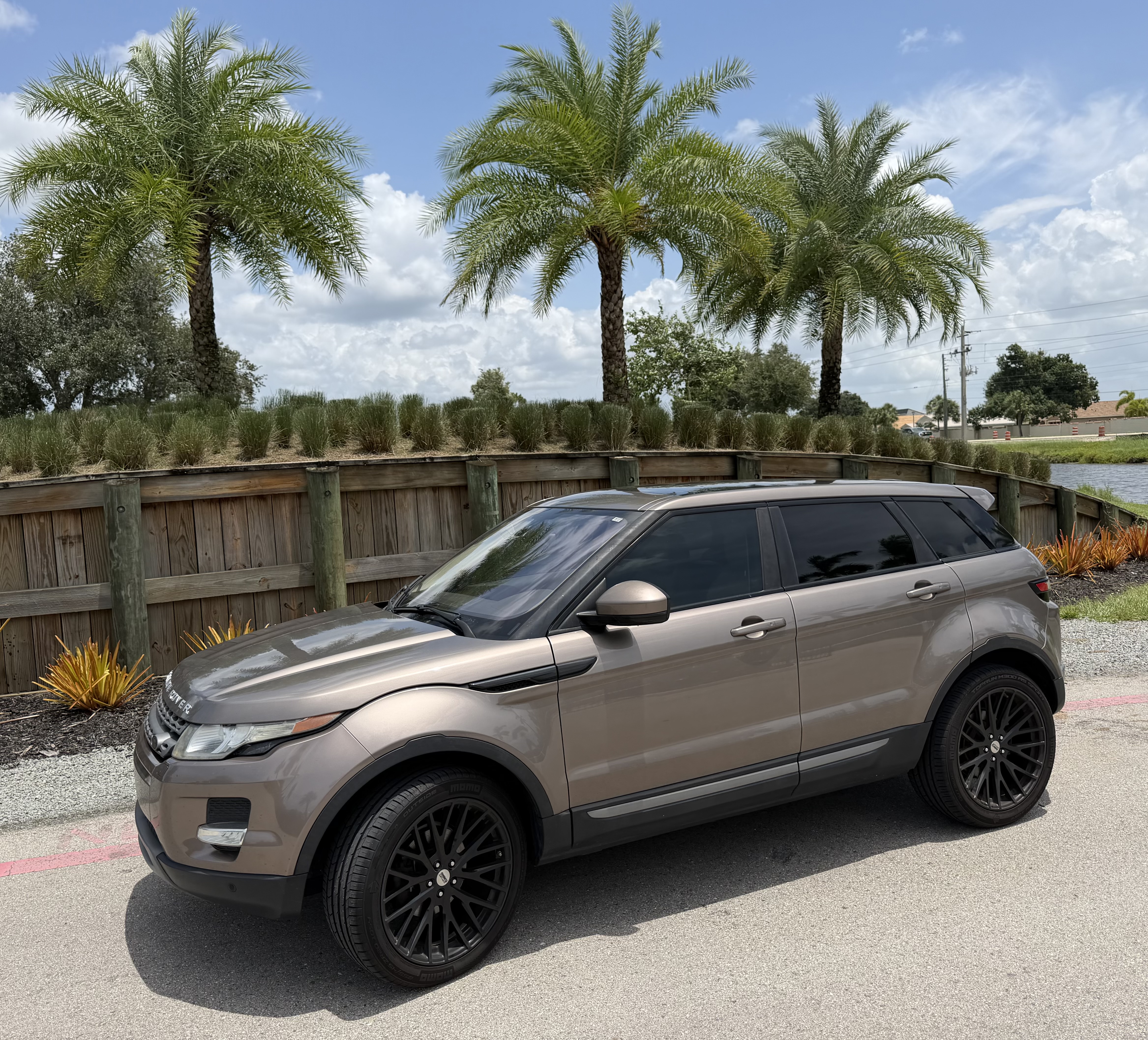 Used 2015 Land Rover Range Rover Evoque Pure Plus AWD/4WD image 11