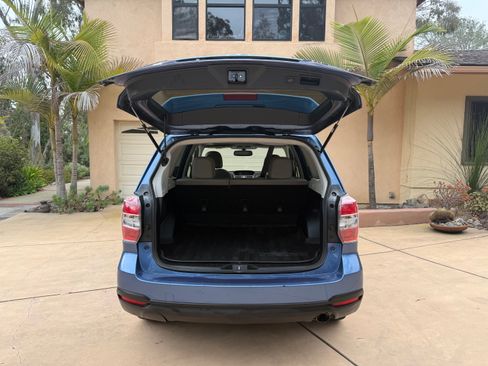 Used 2015 Subaru Forester 2.5i Limited AWD/4WD image 8