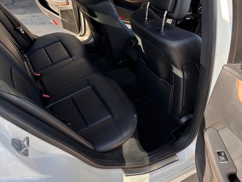 Used 2012 Mercedes-Benz E 350 Sedan image 13