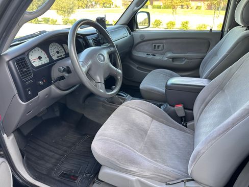 Used 2004 Toyota Tacoma 4x4 Double Cab image 9