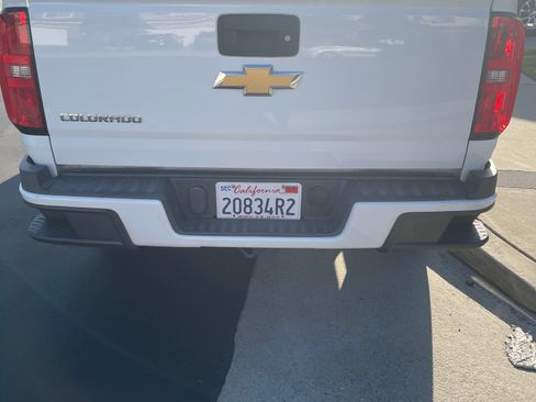 Used 2019 Chevrolet Colorado W/T w/ WT Convenience Package RWD image 8