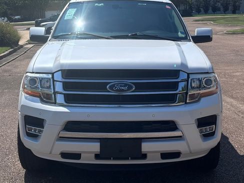 Used 2017 Ford Expedition EL Limited w/ Equipment Group 301A RWD image 6