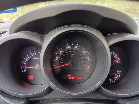 Used 2011 Kia Soul FWD image 15