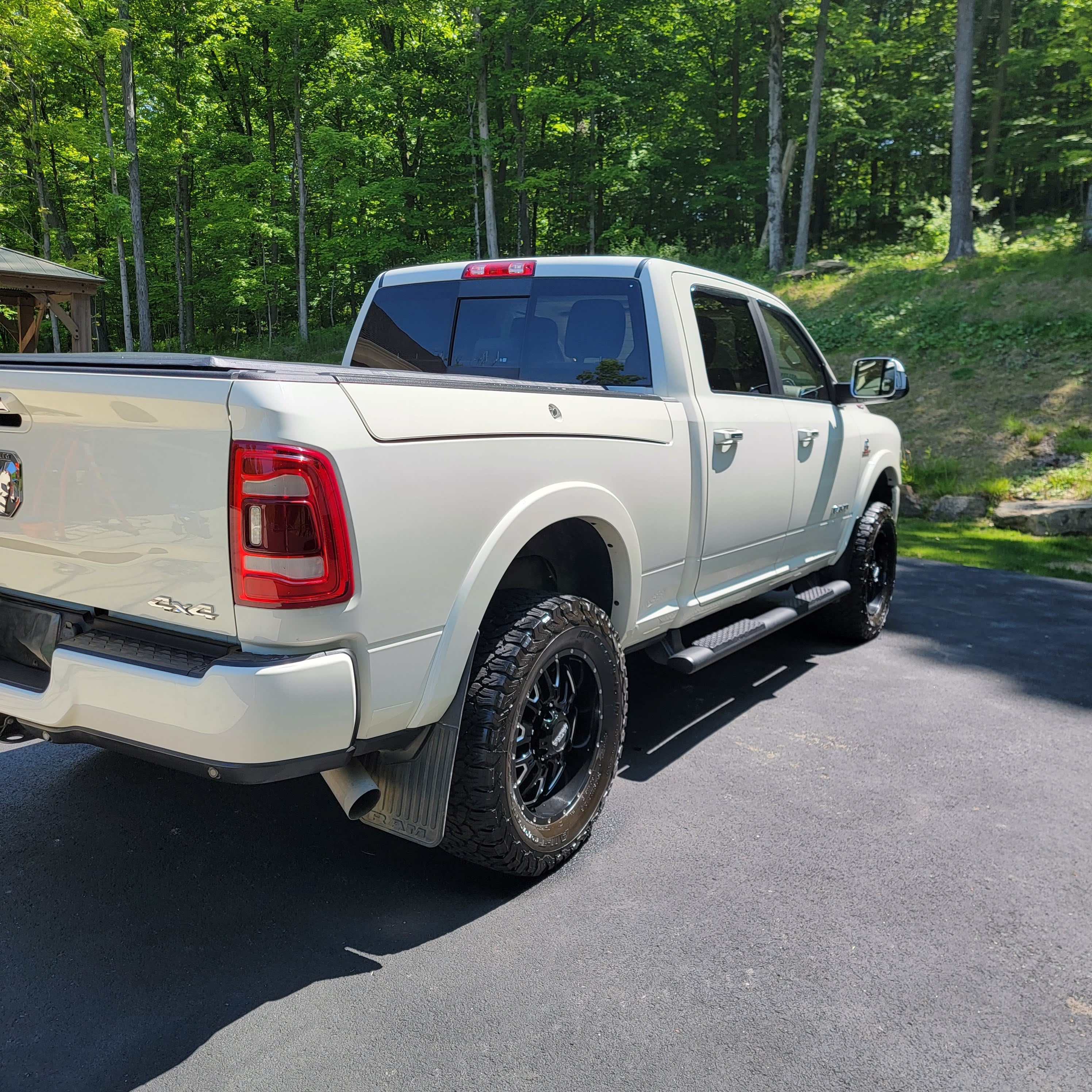 Used 2021 RAM 2500 Laramie AWD/4WD image 2