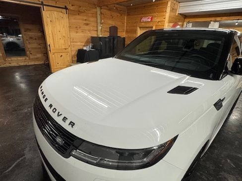 Used 2025 Land Rover Range Rover Sport Dynamic SE image 10