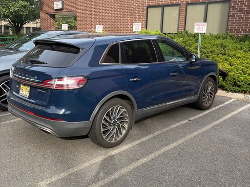 Used 2019 Lincoln Nautilus Reserve w/ Driver Assistance Package AWD/4WD image 2