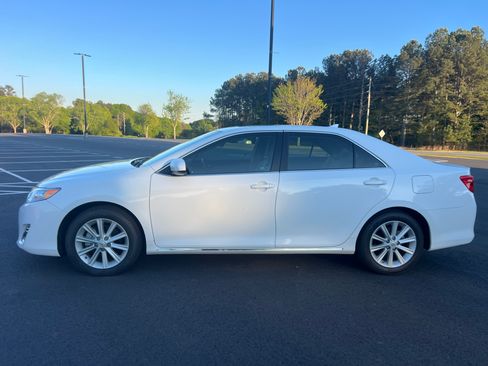 Used 2012 Toyota Camry XLE image 5