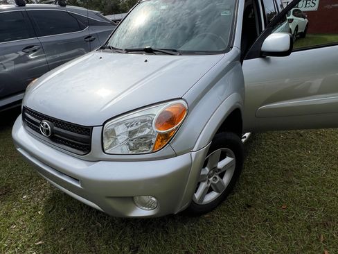 Used 2005 Toyota RAV4 4WD image 21