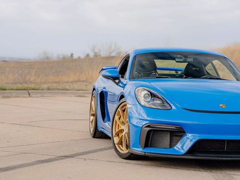 Used 2022 Porsche 718 Cayman GT4 RWD image 16