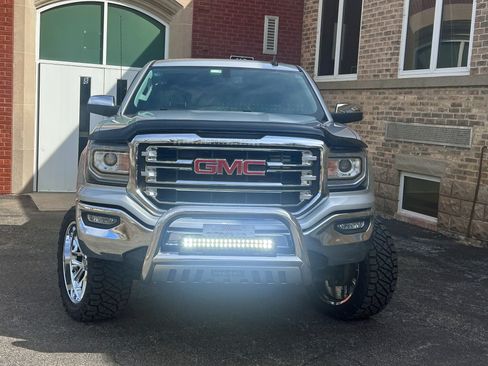 Used 2018 GMC Sierra 1500 SLT w/ SLT Premium Package image 6