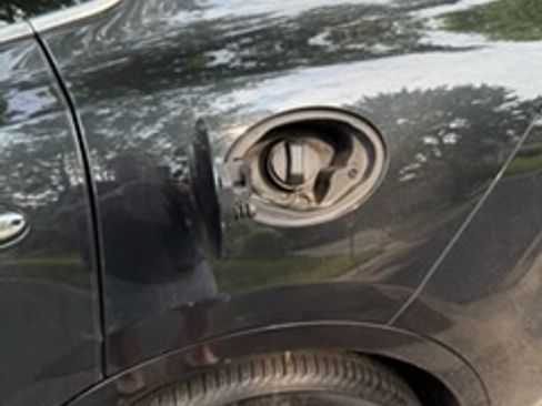 Used 2022 Maserati Levante GT image 12