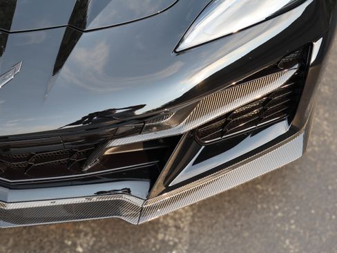 Used 2023 Chevrolet Corvette Z06 w/ Stealth Interior Trim Package RWD image 10