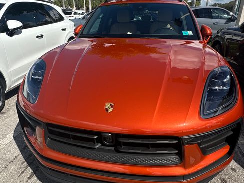 Used 2023 Porsche Macan image 1
