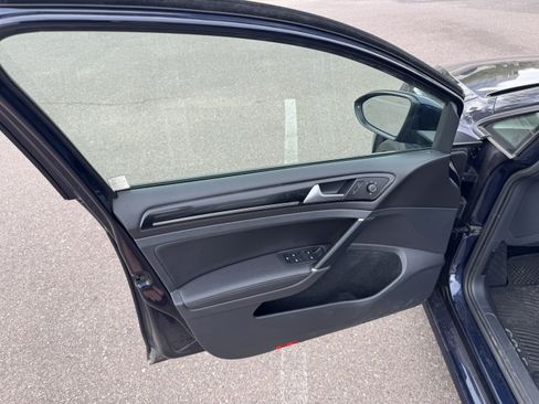 Used 2017 Volkswagen Golf Wolfsburg Edition image 26