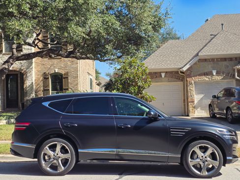 Used 2024 Genesis GV80 2.5T w/ Prestige Package image 2