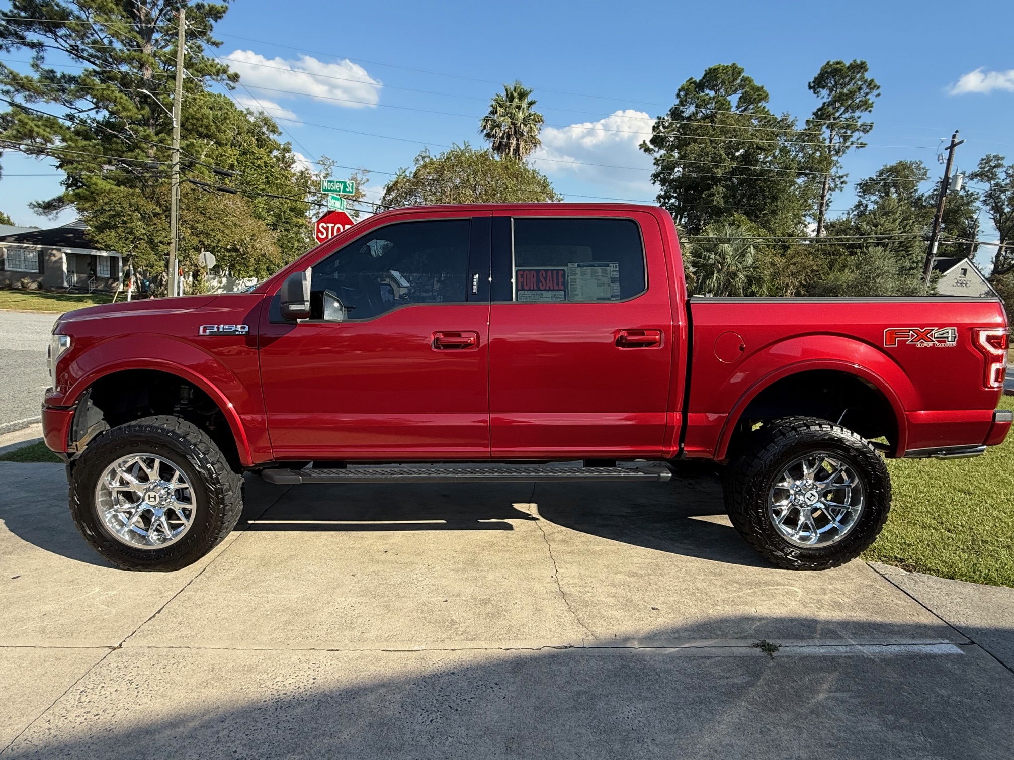 Used 2018 Ford F150 XLT w/ Equipment Group 302A Luxury AWD/4WD image 2
