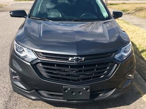Used 2020 Chevrolet Equinox LT w/ Sport Edition image 6