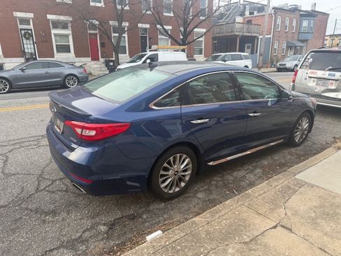 Used 2015 Hyundai Sonata Limited w/ Option Group 05 image 2