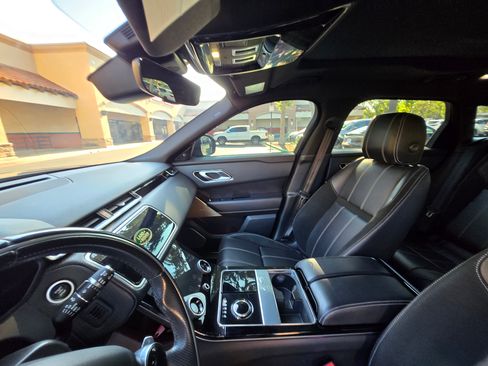 Used 2018 Land Rover Range Rover Velar R-Dynamic SE image 20