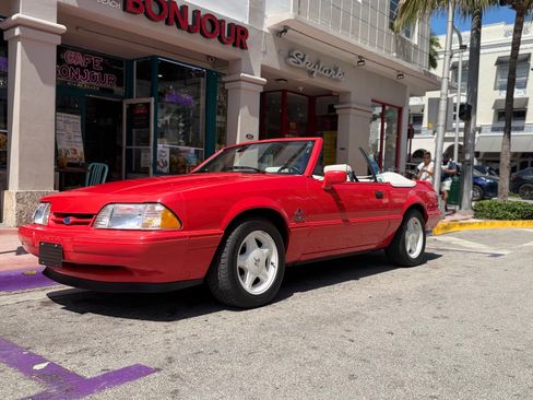 Used 1992 Ford Mustang LX RWD image 1