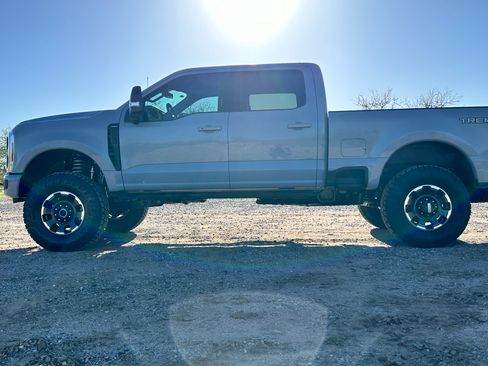 Used 2024 Ford F250 Lariat w/ Lariat Ultimate Package image 4