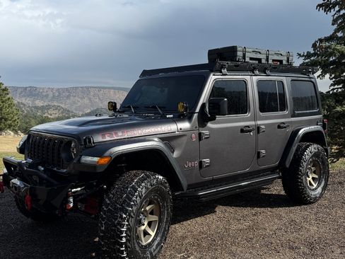 Used 2024 Jeep Wrangler Unlimited Rubicon w/ Safety Group image 1