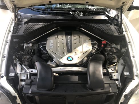 Used 2011 BMW X5 xDrive50i AWD/4WD image 31
