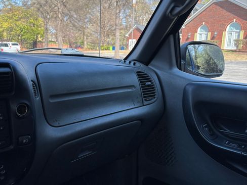 Used 2005 Ford Ranger Edge image 14