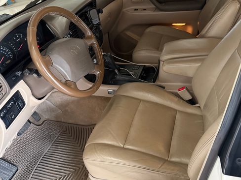 Used 2000 Toyota Land Cruiser AWD/4WD image 9