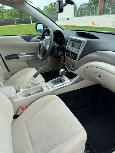 Used 2010 Subaru Impreza 2.5i Premium AWD/4WD image 8