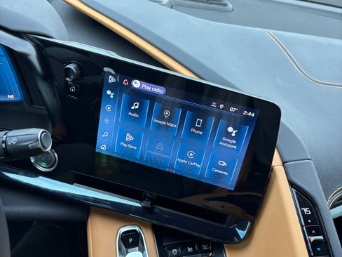 Used 2025 Chevrolet Corvette Stingray Preferred Cpe w/ Z51 Performance Package image 9