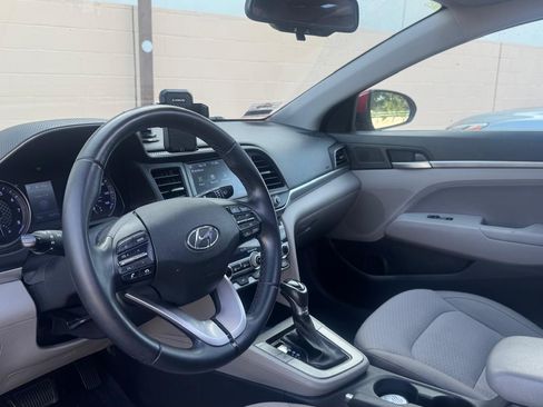 Used 2020 Hyundai Elantra Value Edition FWD image 4