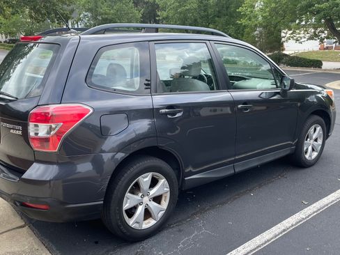 Used 2015 Subaru Forester 2.5i w/ Alloy Wheel Package AWD/4WD image 9