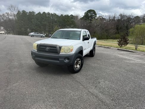 Used 2006 Toyota Tacoma PreRunner image 1